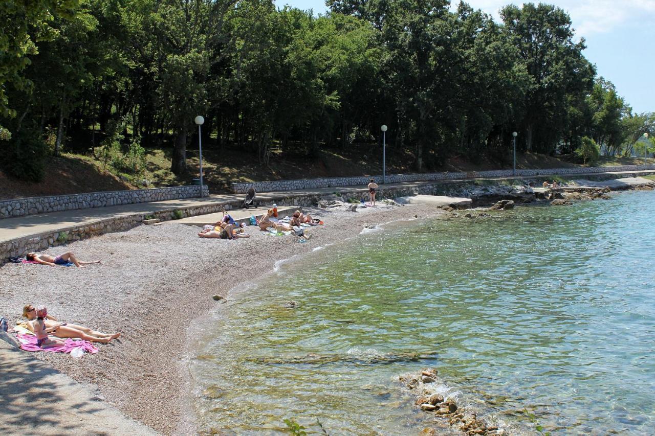 Apartment Apartments With A Parking Space Njivice, Krk - 5320 Njivice