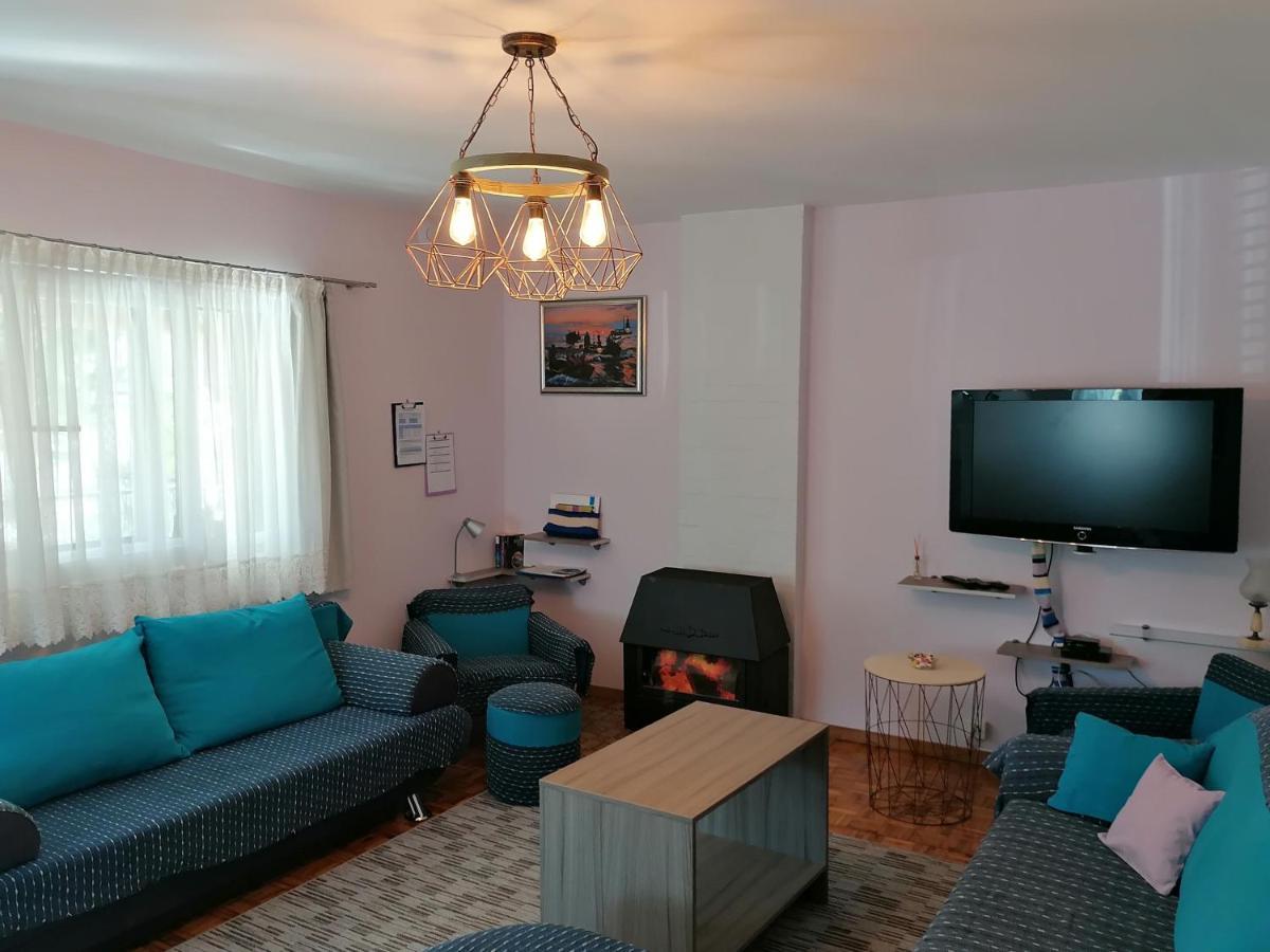 Apartment Apartments With A Parking Space Njivice, Krk - 5320 Njivice